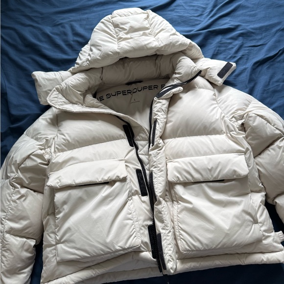 Aritzia Jackets & Blazers - Aritzia super puff ivory